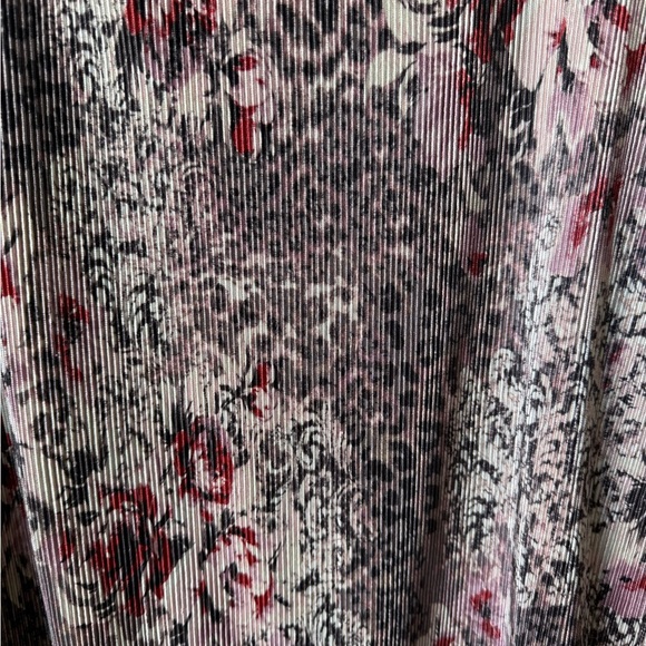 Chic Floral and Leopard Print Blouse - Gray and Pink - Picture 2 of 4